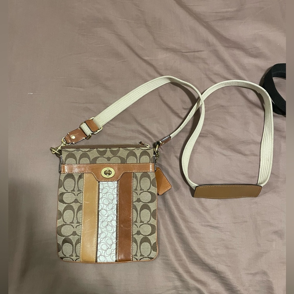2007 Coach crossbody